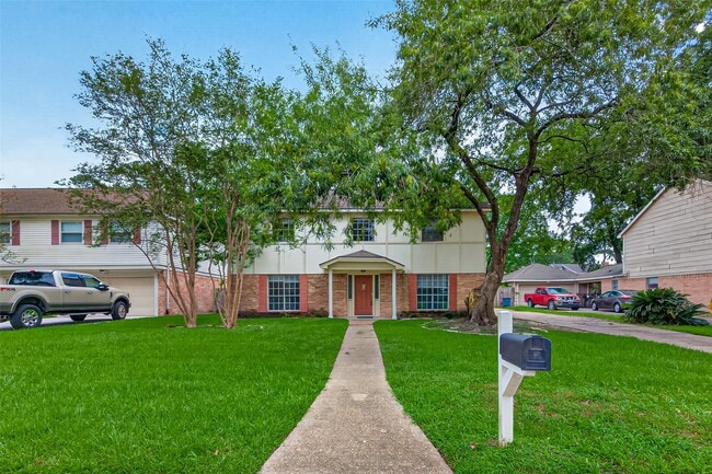 Photo - 5703 Green Timbers Dr