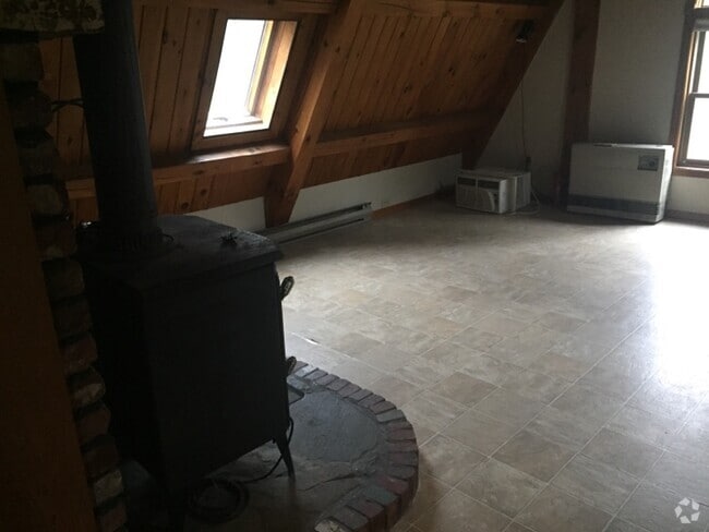 Building Photo - 41 Priest Rd Unit 41A Priest Rd Rental
