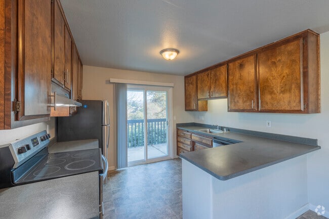 2BR, 1BA - 900 SF - Kitchen