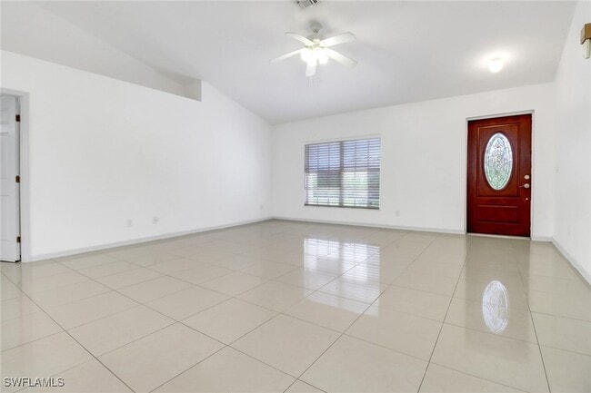 Photo - 765 Aprile Ave S