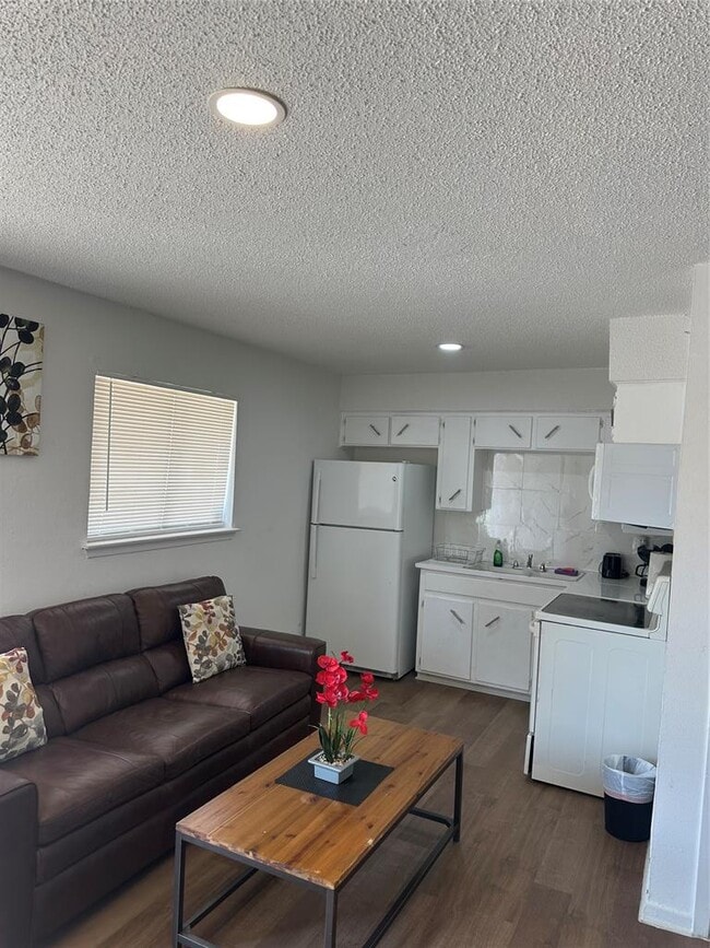 Photo - 605 Atkinson Ave Unidad 7