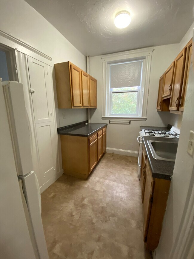 Photo - 46 Chiswick Rd Unit 4