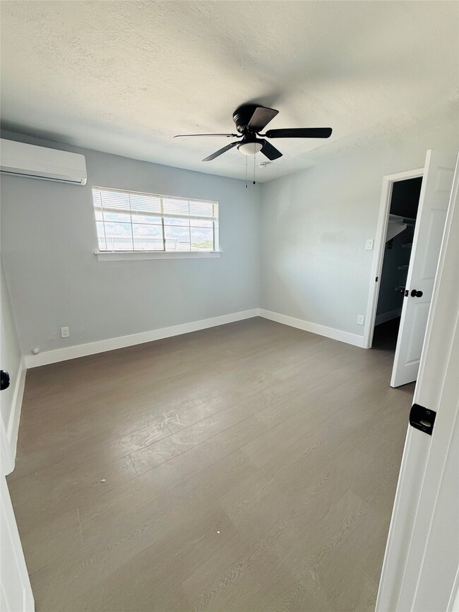 Photo - 1125 Ann St