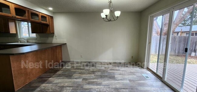 Photo - 1377 E Wright St