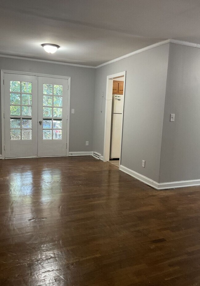 Photo - Section 8 Approved!! Available Now! Quaint...