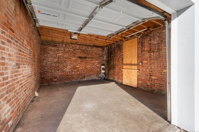 Photo - 201 Portsea St