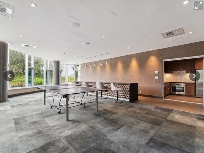 Photo - 680 Seylynn Cres Unit 903