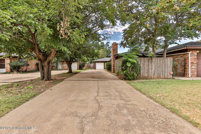 Photo - 4305 52nd St