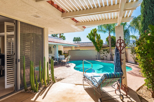 Photo - 66 Dartmouth Dr