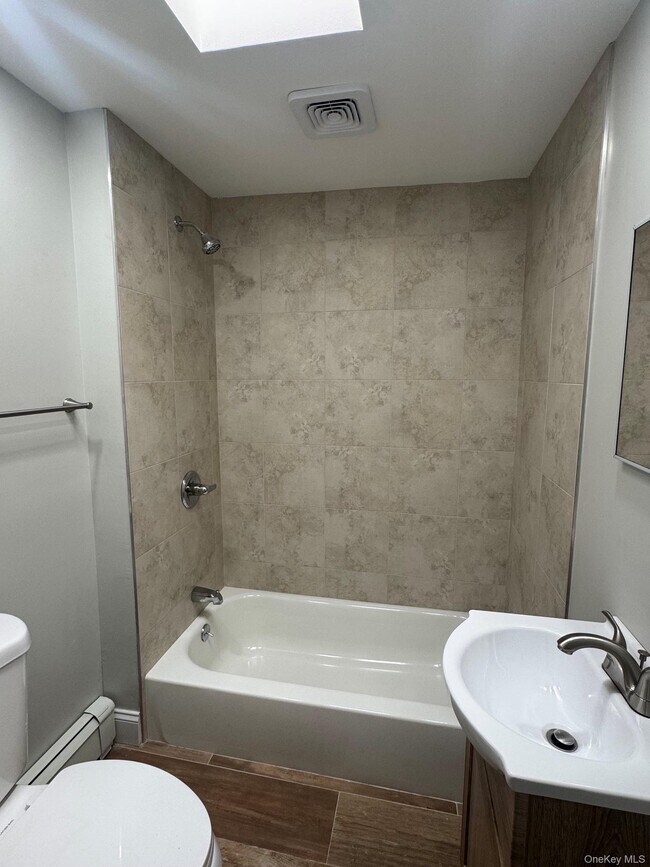 Photo - 233 S Franklin St Unit Apt 1