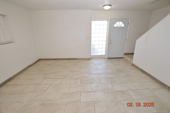 Photo - 4089 El Segundo Ave