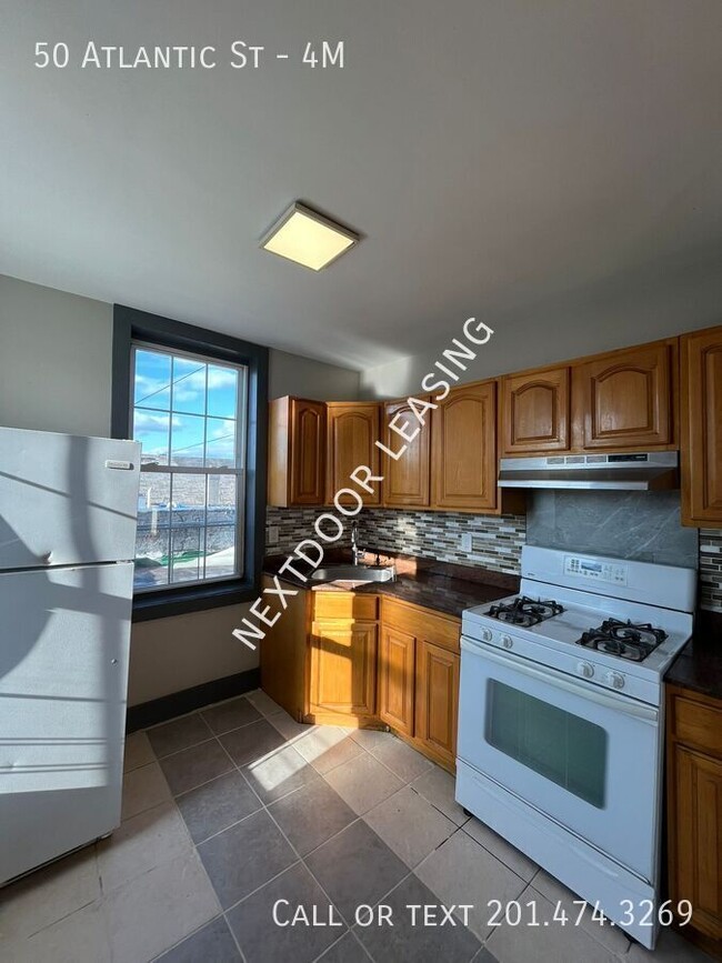 Building Photo - 50 Atlantic St Unit 4M