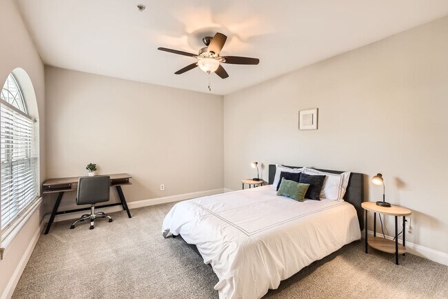 Photo - 215 North Avenue NE Unidad SI FL6-ID1612666P