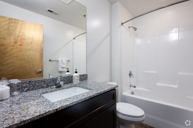 2BR, 2BA - 1061SF - Second Bathroom
