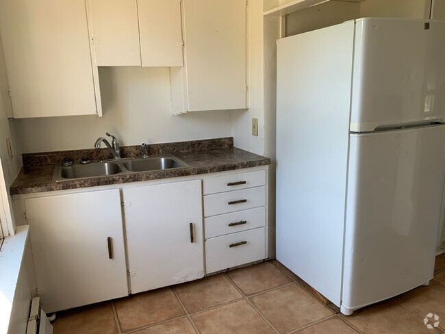 Building Photo - 1120 Pine St Unit 1120 Pine St  #2 Rental