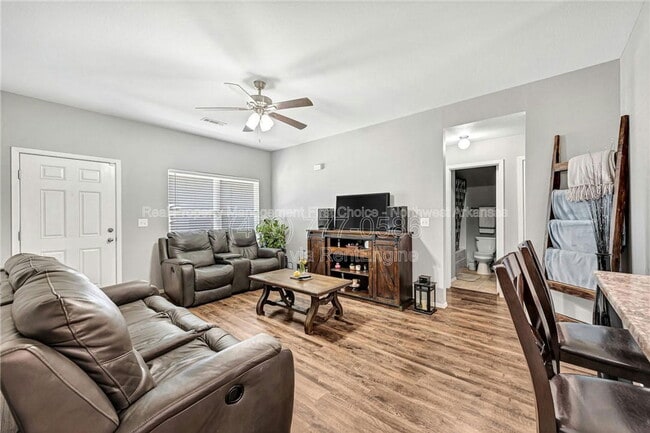 Photo - 716 NW 70th Ave