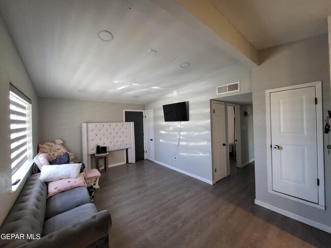 Photo - 144 Marquita Ln