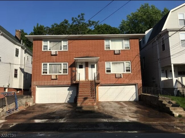 Photo - 64 40th St Apartment Unit 1