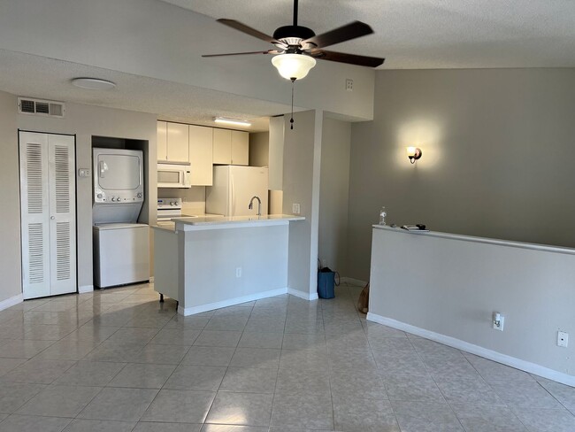 ANNUAL RENTAL - 2ND FLOOR 1 BED + DEN / 1 ... - ANNUAL RENTAL - 2ND FLOOR 1 BED + DEN / 1 ...