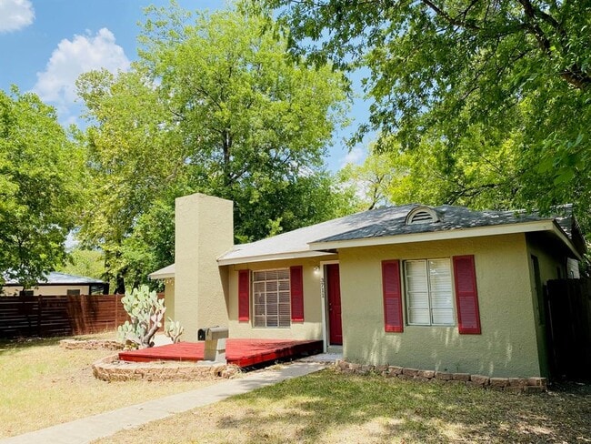 Photo - 3711 Vineland Dr