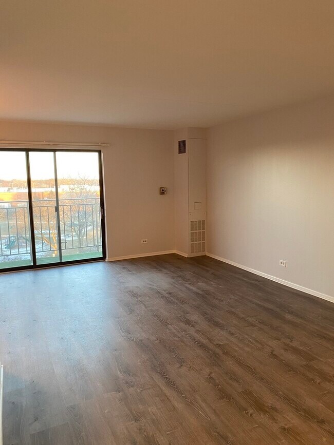 Photo - 6340 Americana Dr Unit 514