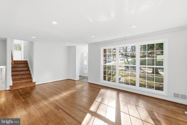 Photo - 7821 Cayuga Ave