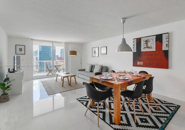 Building Photo - 1200 Brickell Bay Dr Rental