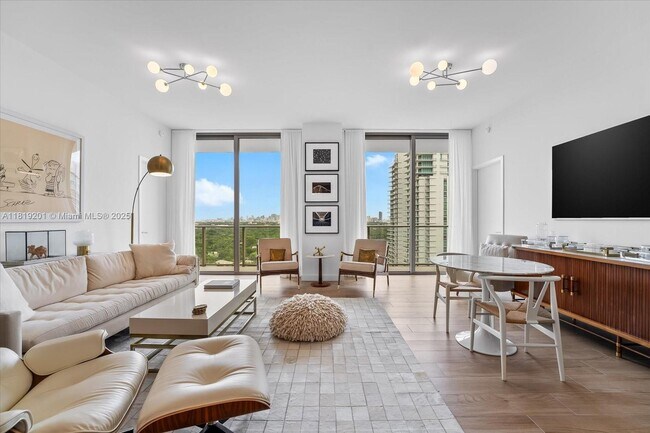 Photo - 2678 Tigertail Ave Unidad 1508 Rental