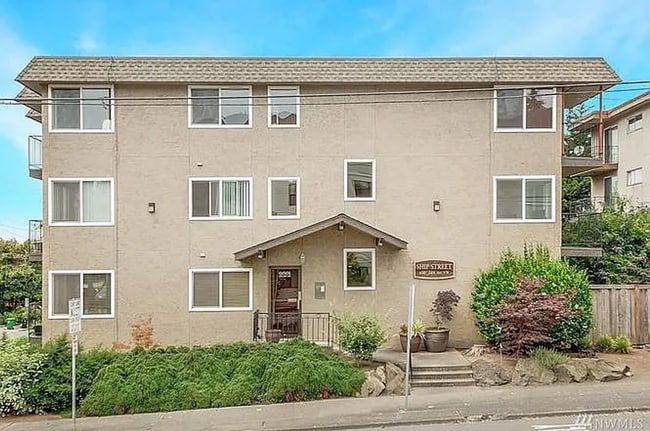 Building Photo - 2bd/1ba Seattle Condo Unit 202