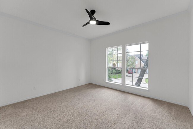 Photo - 30 E Wedgemere Cir
