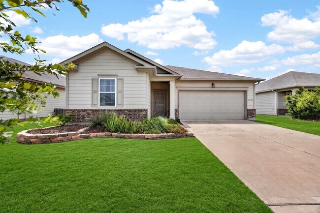 Photo - 1024 Banyon Tree Ln