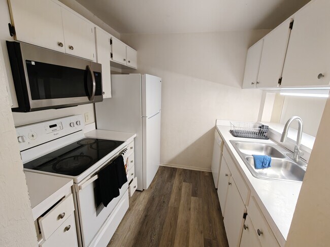 Photo - 4000 SW 23rd St