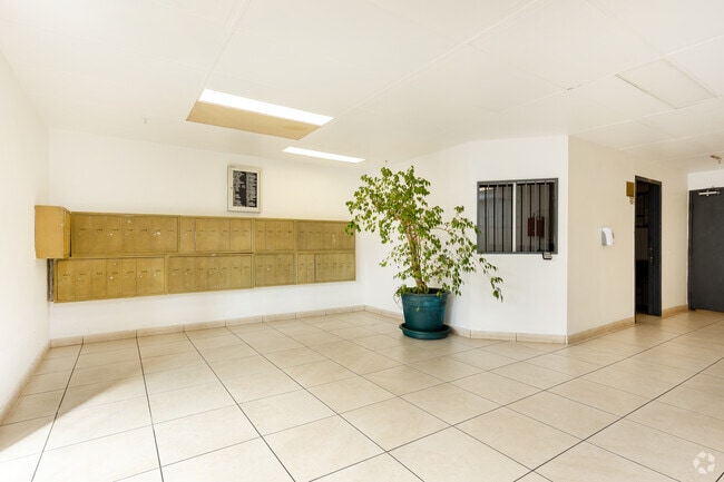 Carondelet Vestíbulo del apartamento - 750 S. Carondelet St.