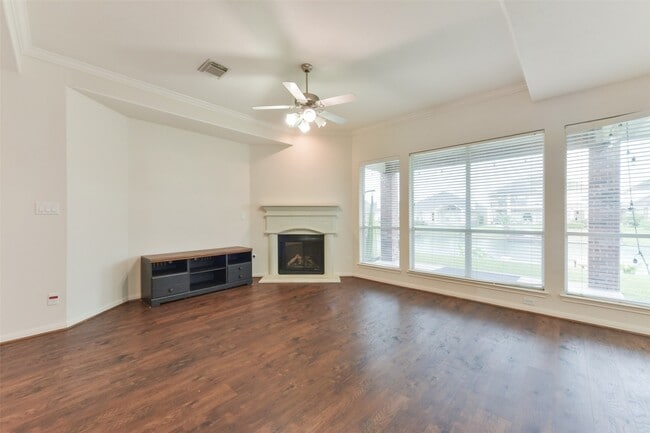 Building Photo - 18111 Blues Point Dr