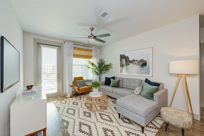 THE REFLECTION AT MONTGOMERY RIDGE apartments — community photo