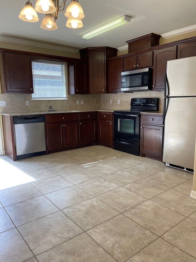 Stainless Steel Kitchen Appliances!
