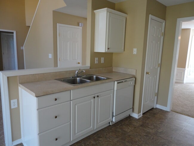 Photo - 3206 Claybrooke Dr NE