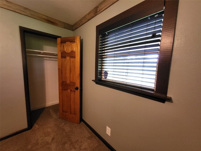 Photo - 30 Rdg Crk Dr