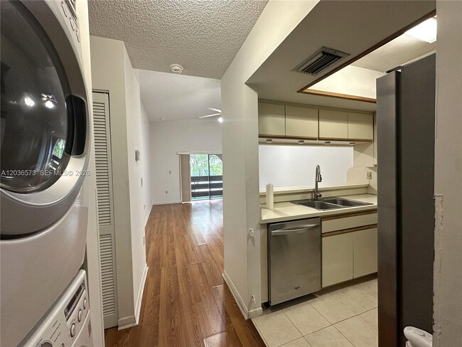Photo - 8999 SW 123rd Ct Unidad 212