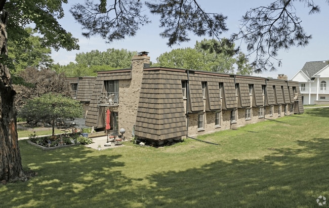Crow's Nest Apartments