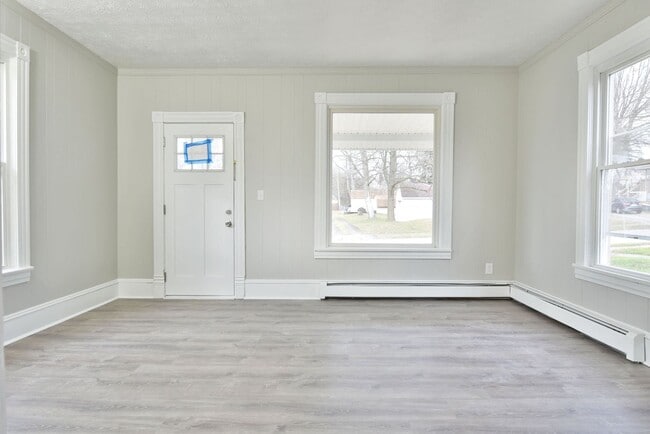 Photo - RENTALS AVAILABLE IN NILES