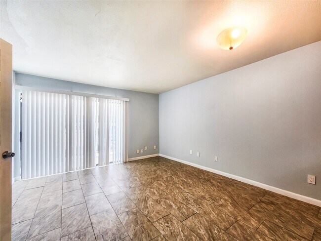 Photo - 2820 S Bartell Dr Unit 1