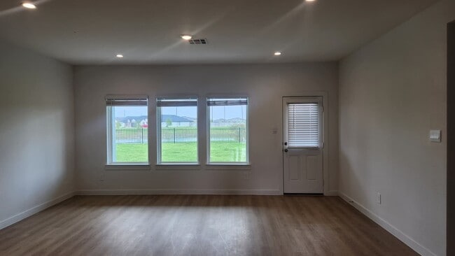 Photo - 1503 Native Reef Wy