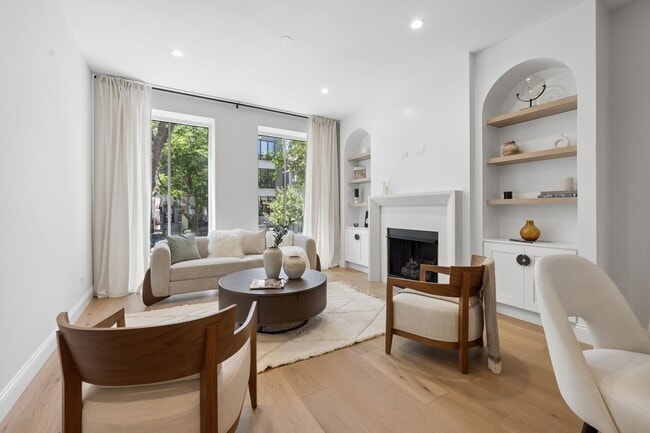 Photo - 3739 N Clifton Ave Unit #1