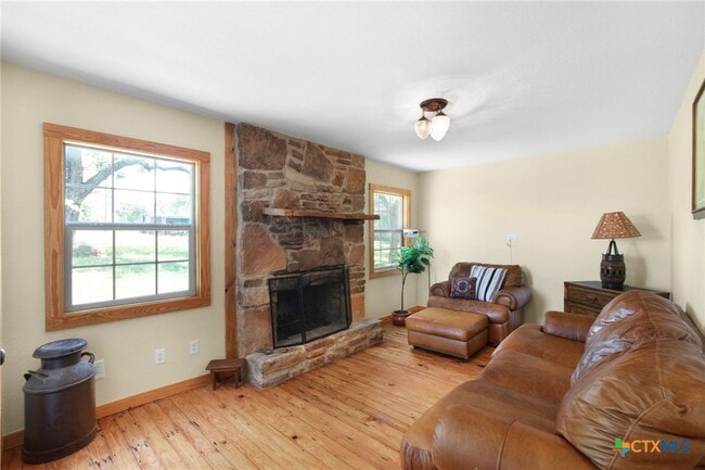 Photo - 21702 Farm to Market 580