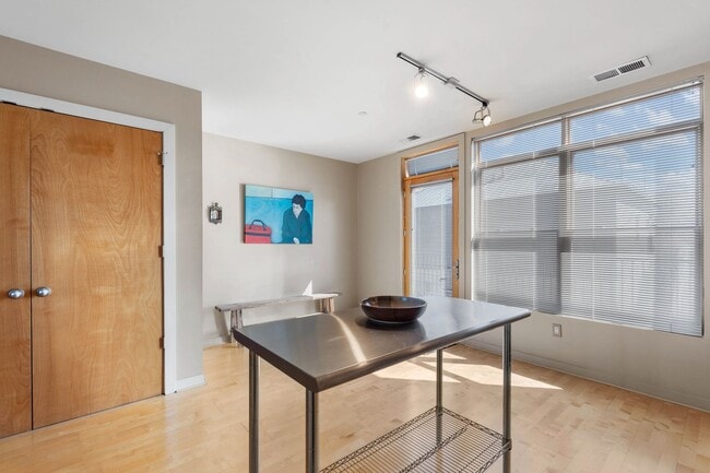 Photo - Luxury Furnished Loft on Broadway