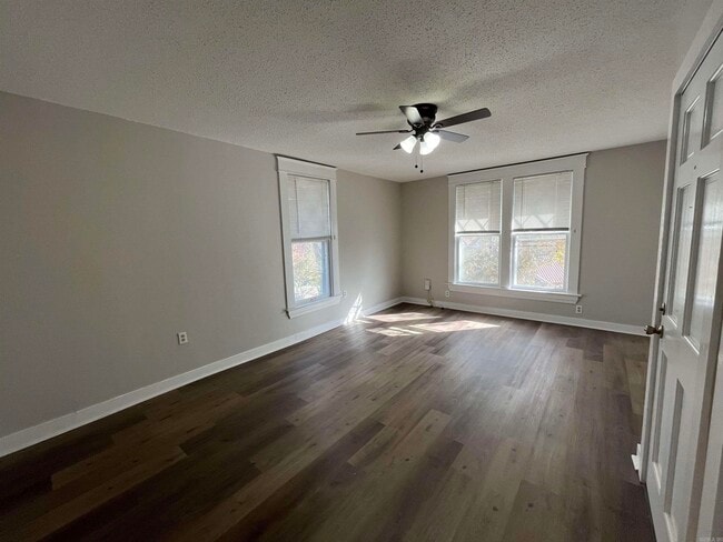 Photo - 1020 Kavanaugh Blvd Unit D