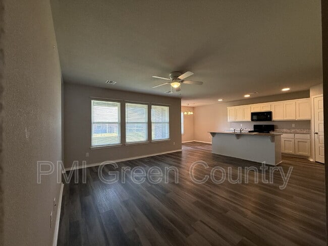 Photo - 14709 N 46th W Ave