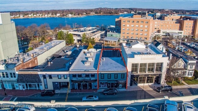 Photo - 37 E Front St