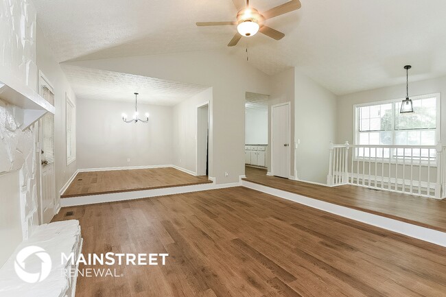 Photo - 2741 Hawk Trace NE